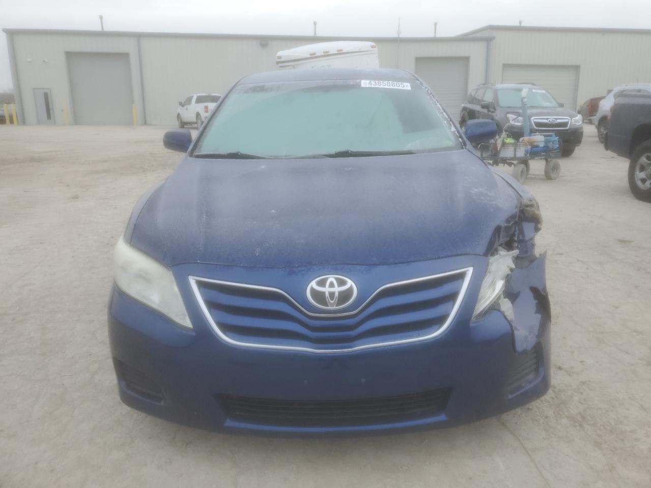 2011 Toyota Camry - Image 5