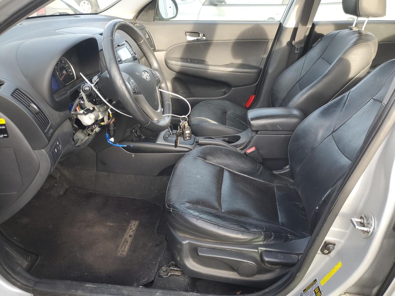 2011 Hyundai Elantra - Image 7
