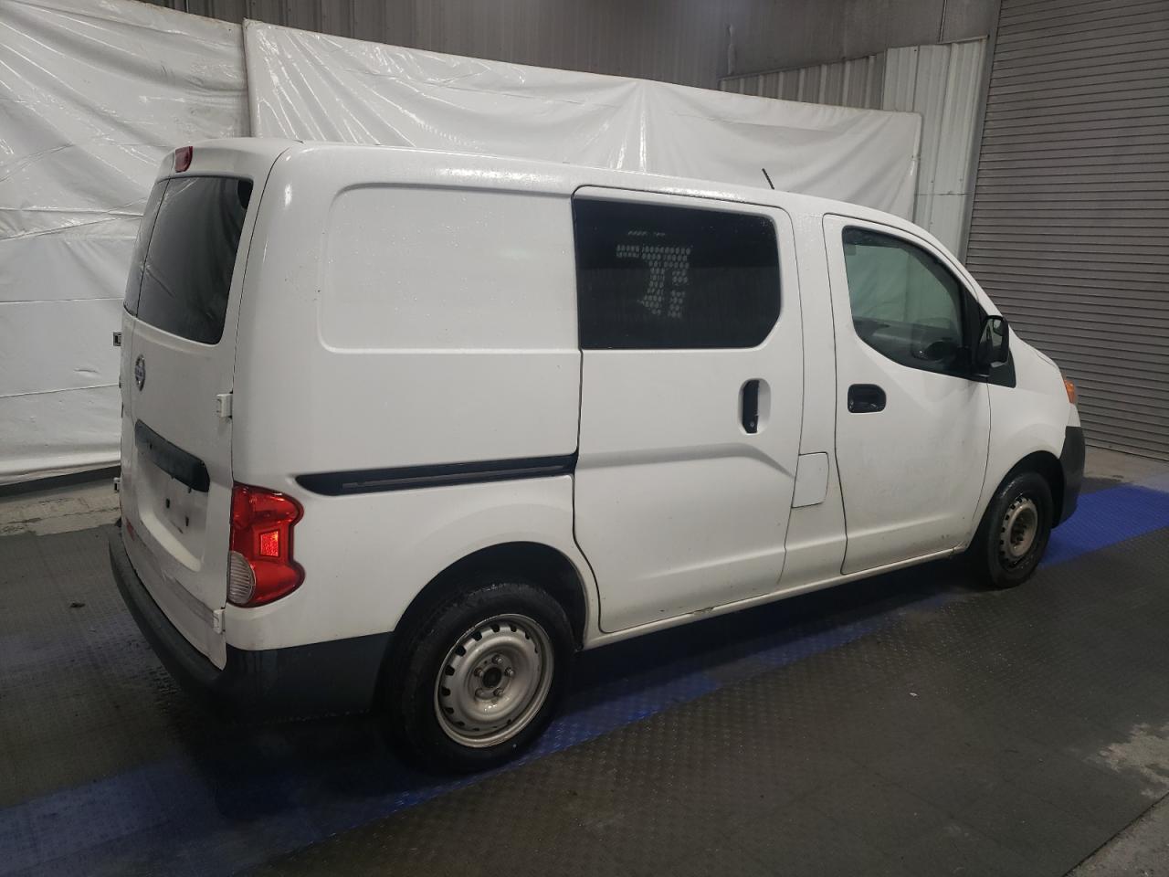 2015 Nissan NV - Image 3