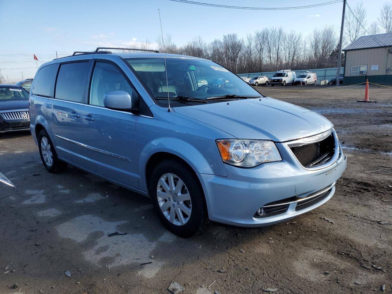 2016 Chrysler Town & Country - Image 4
