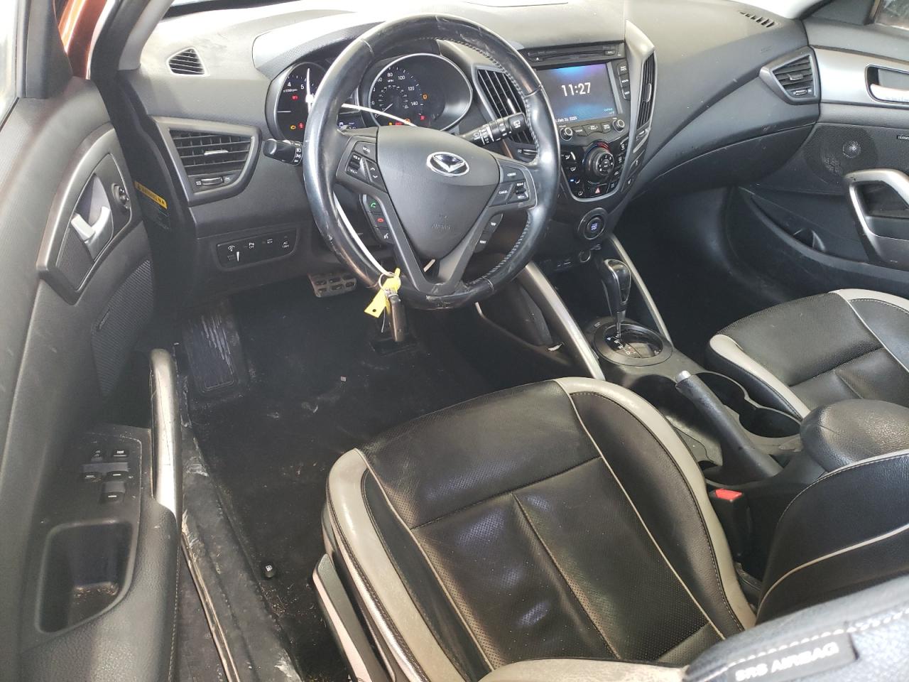 2013 Hyundai Veloster - Image 8