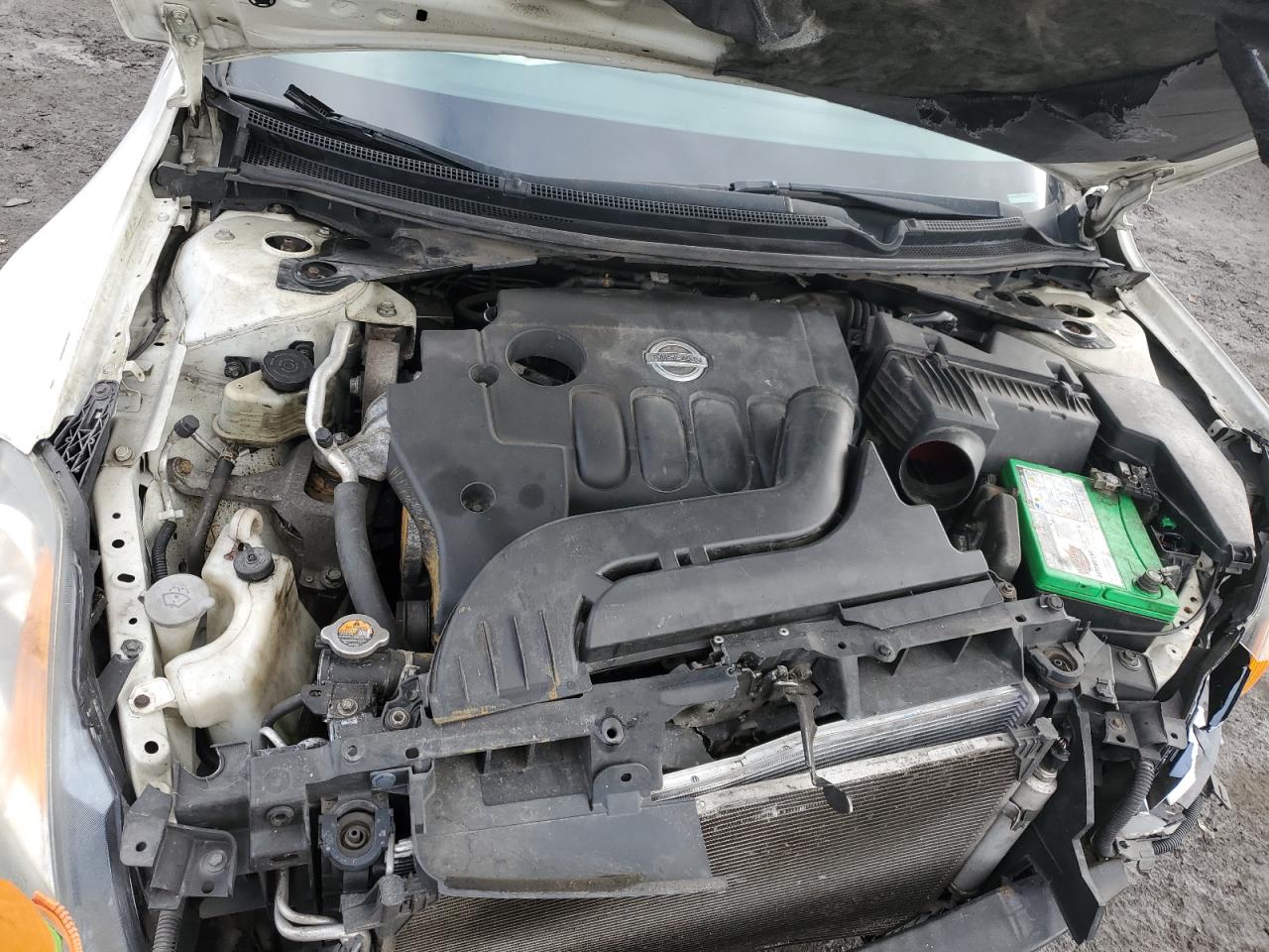 2009 Nissan Altima - Image 12