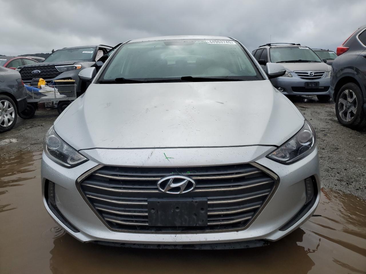2017 Hyundai Elantra - Image 5