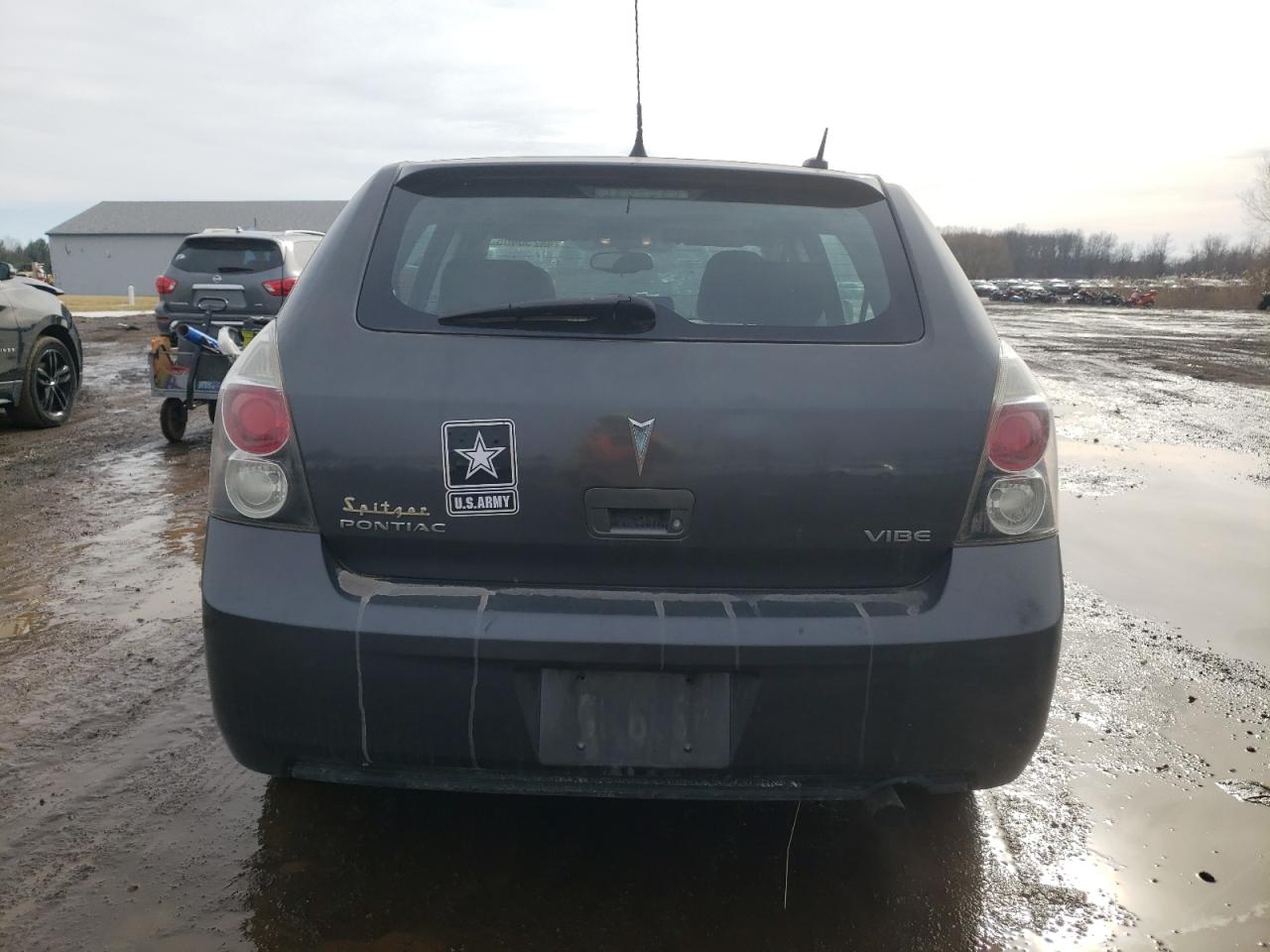 2010 Pontiac Vibe - Image 6