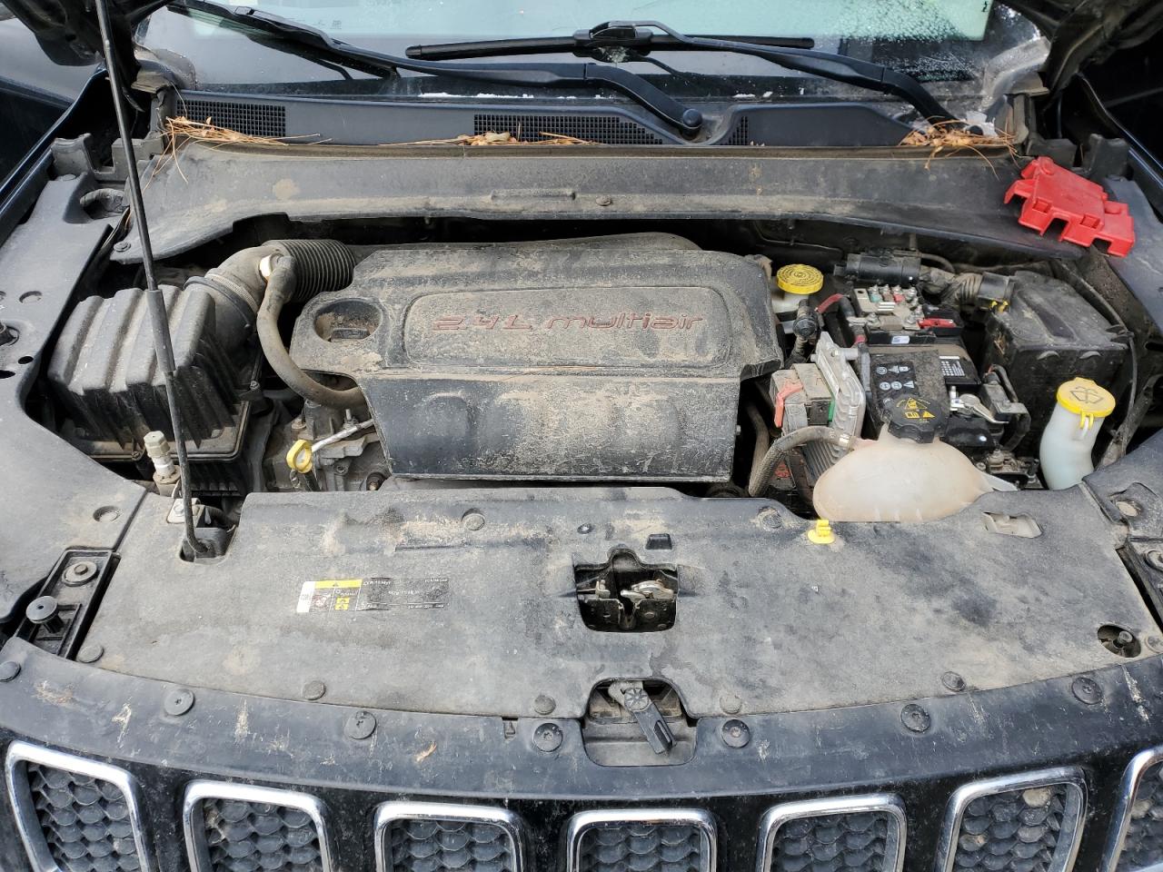 2019 Jeep Compass - Image 12