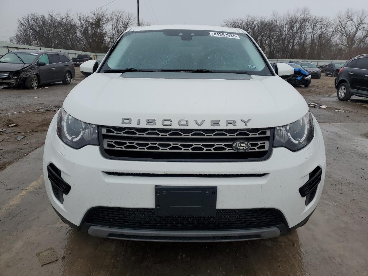 2016 Land Rover Discovery - Image 5