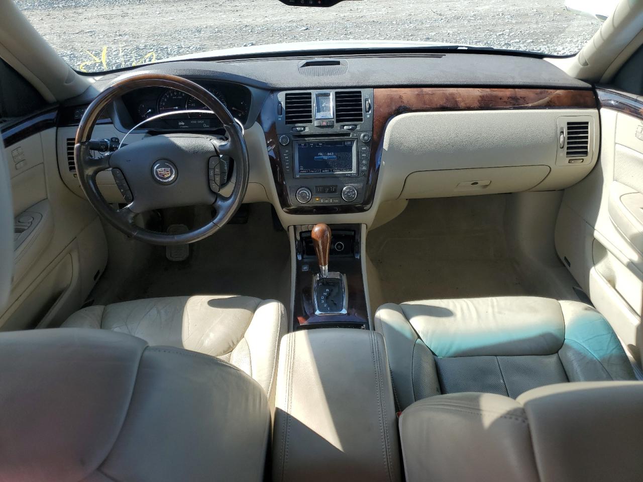 2011 Cadillac DTS - Image 8