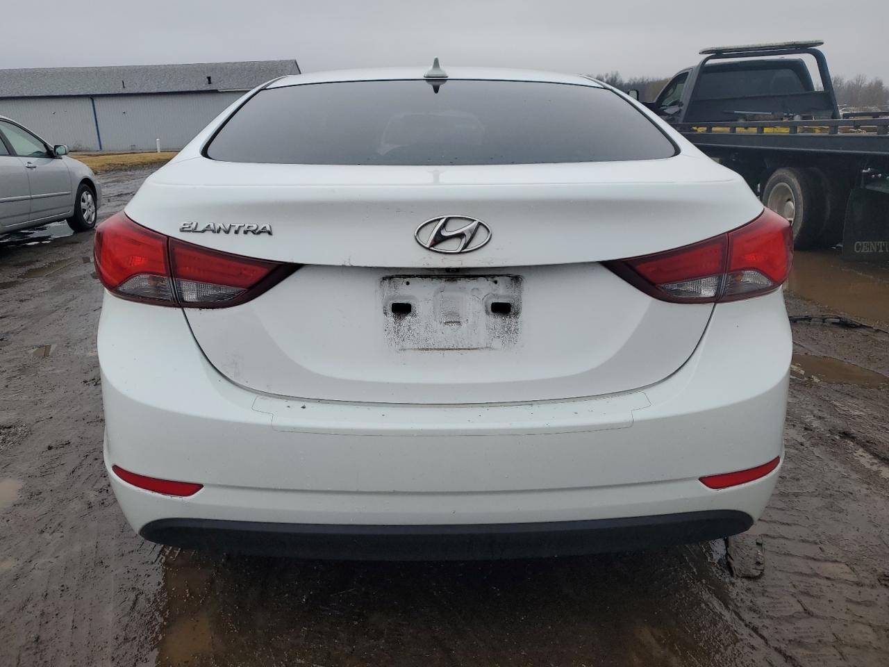 2016 Hyundai Elantra - Image 6