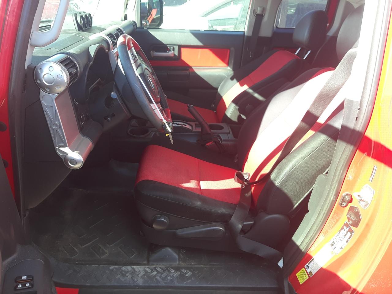 2012 Toyota FJ Cruiser - Image 7