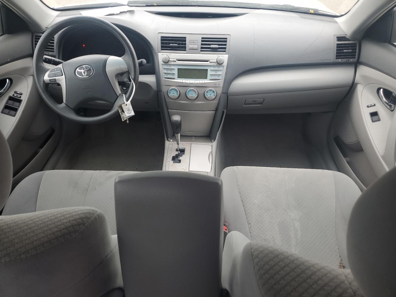 2009 Toyota Camry - Image 8