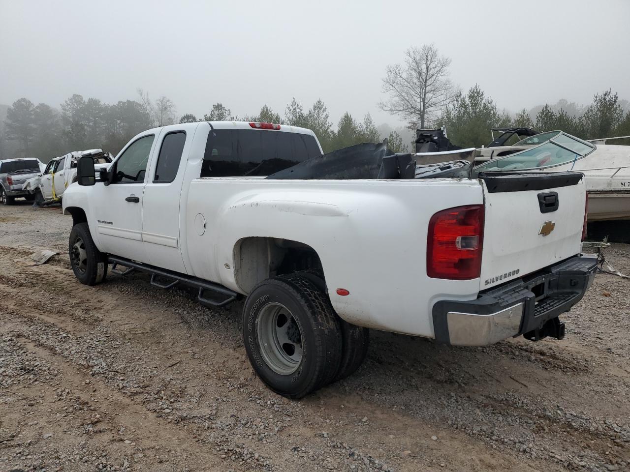 2011 Chevrolet Silverado - Image 2