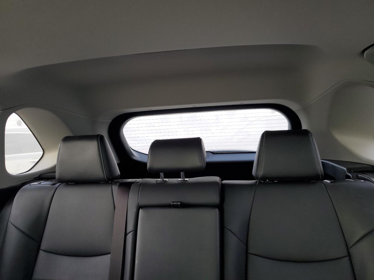 2022 Toyota RAV 4 - Image 10