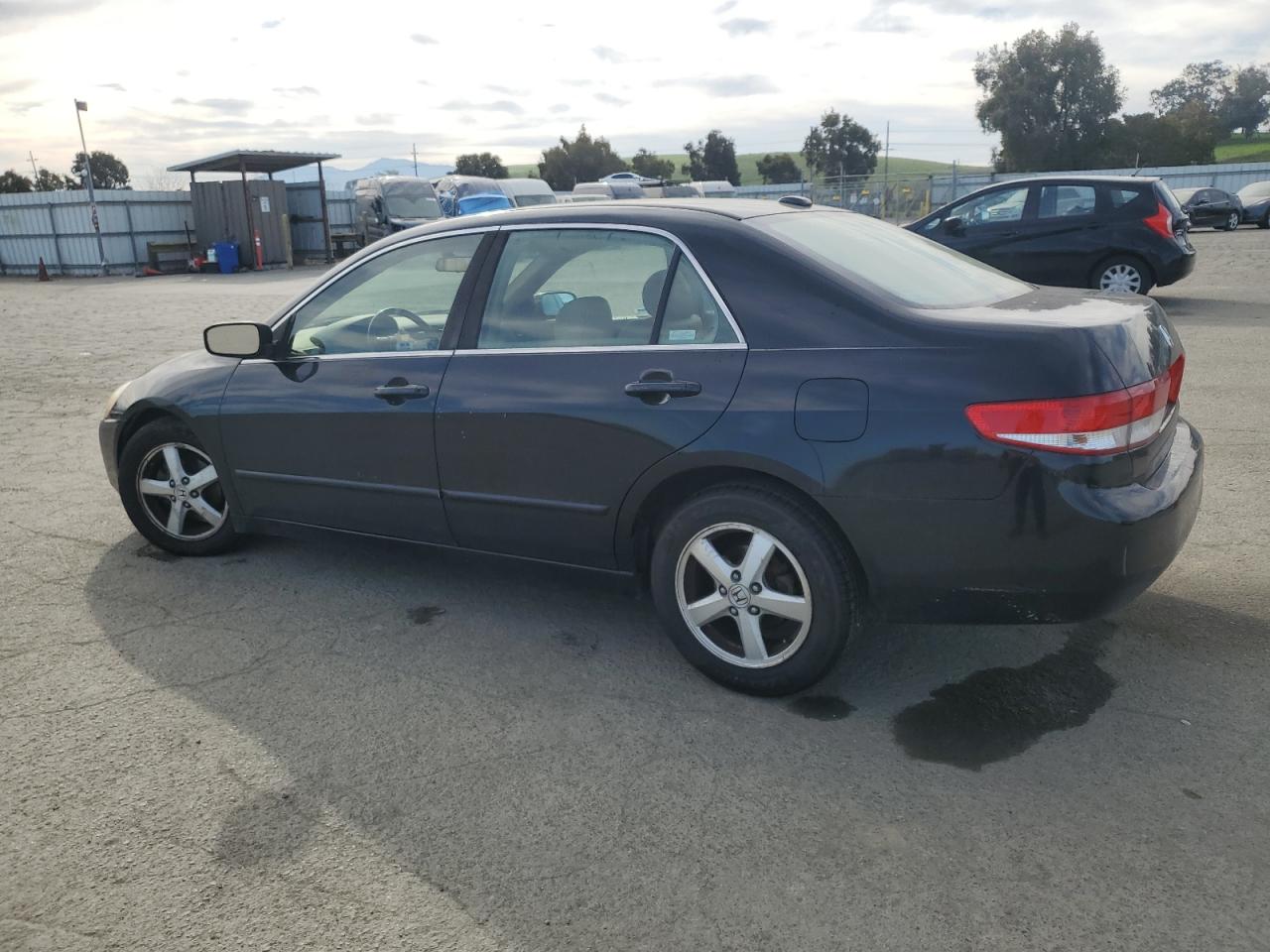 2004 Honda Accord - Image 2