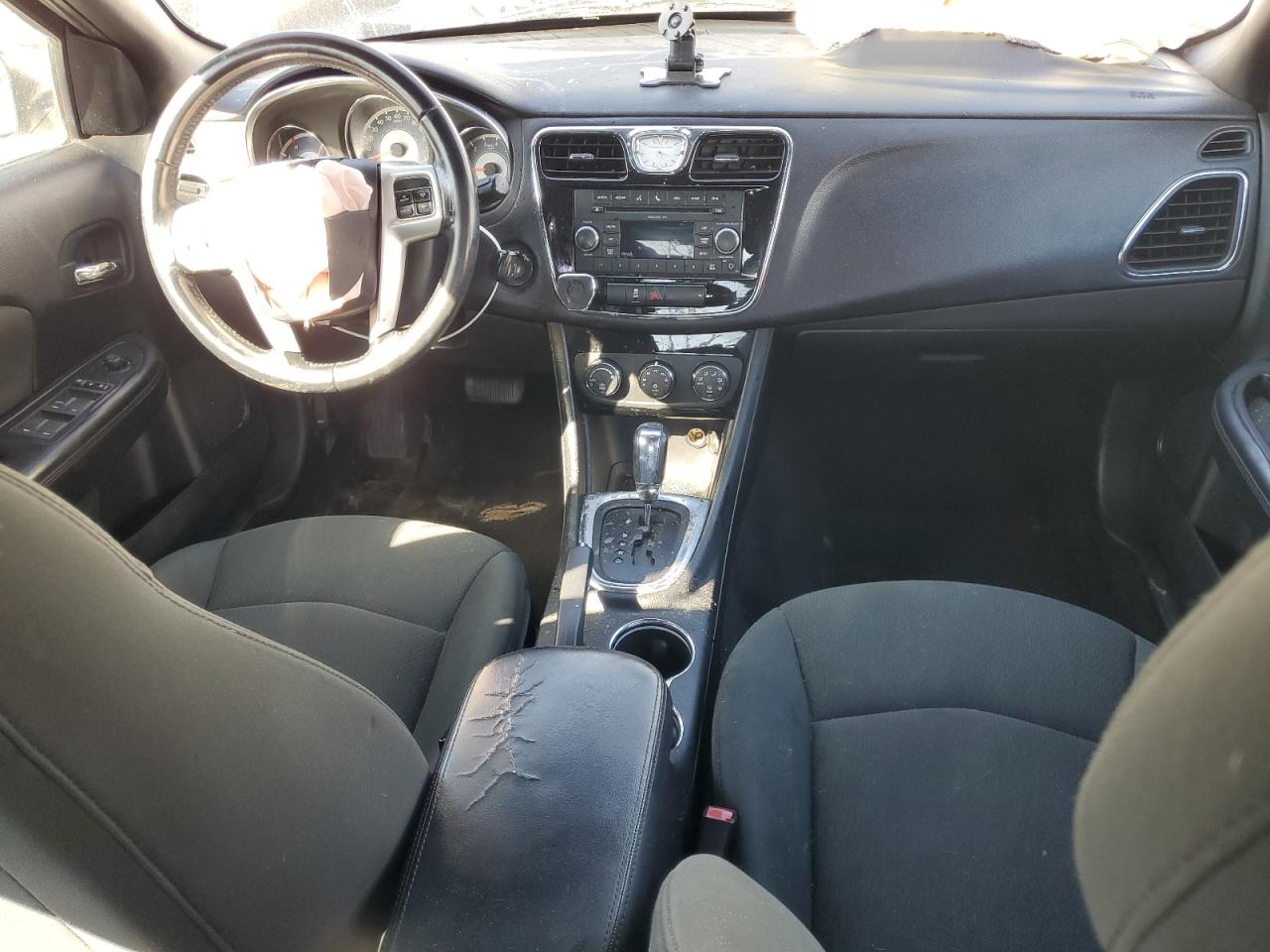 2011 Chrysler 200 - Image 8
