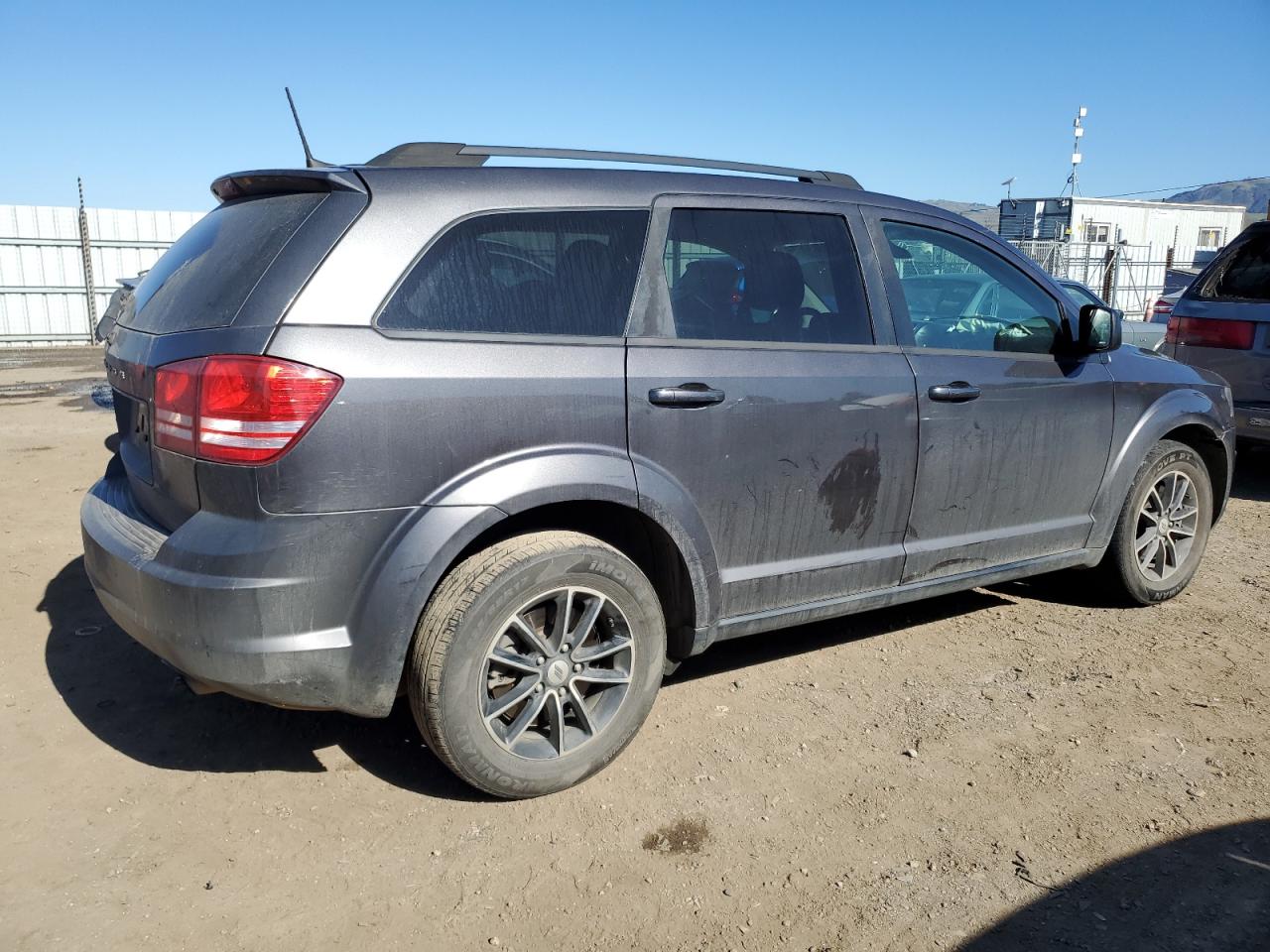 2018 Dodge Journey - Image 3