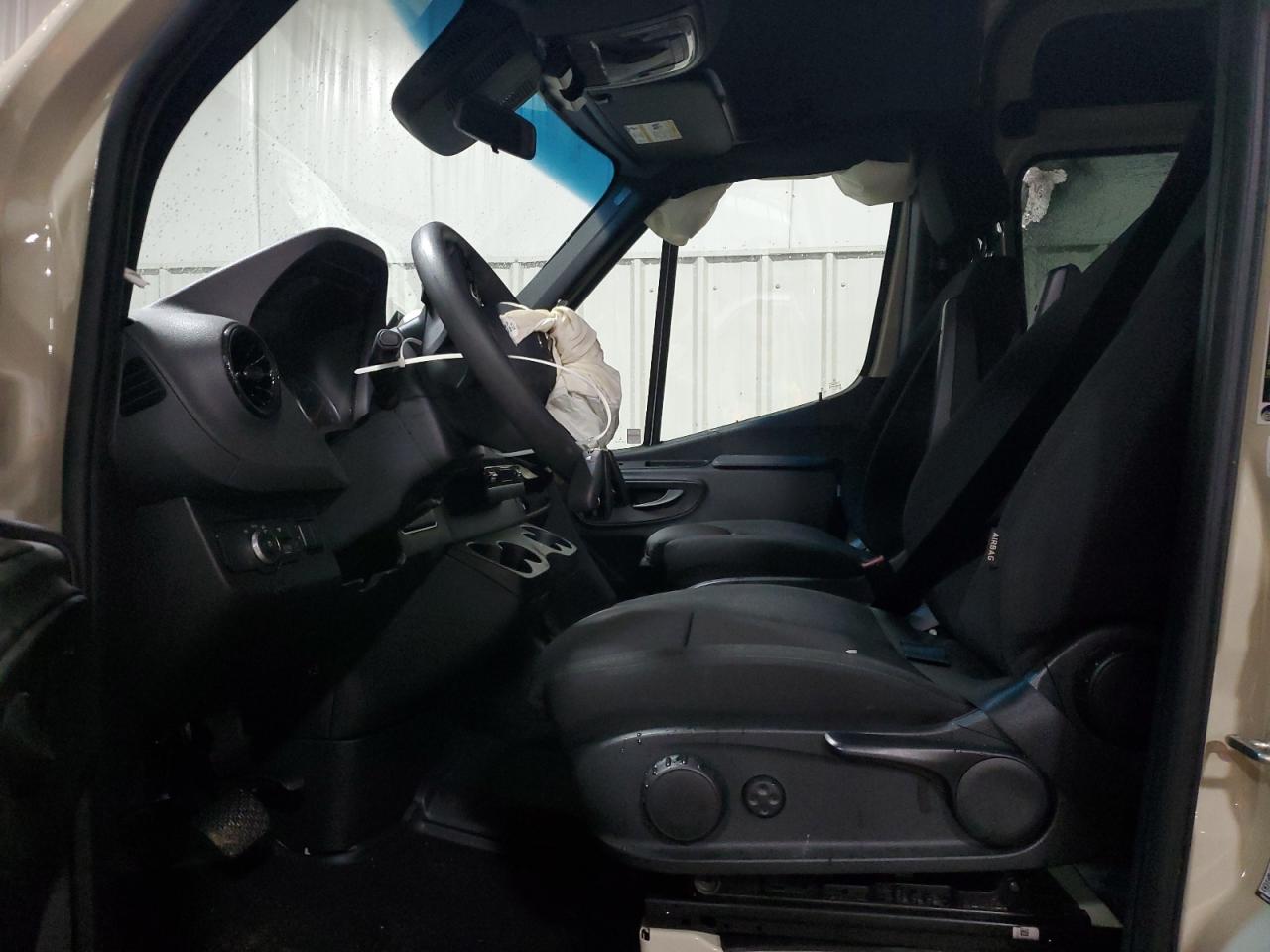 2024 Mercedes-Benz Sprinter - Image 7