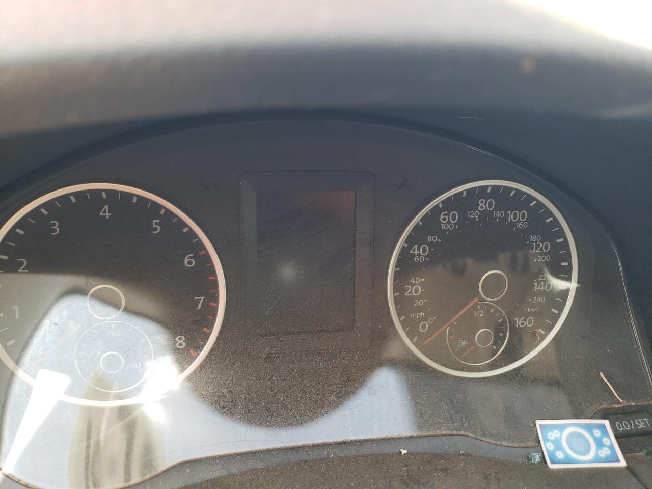 2017 Volkswagen Tiguan - Image 9