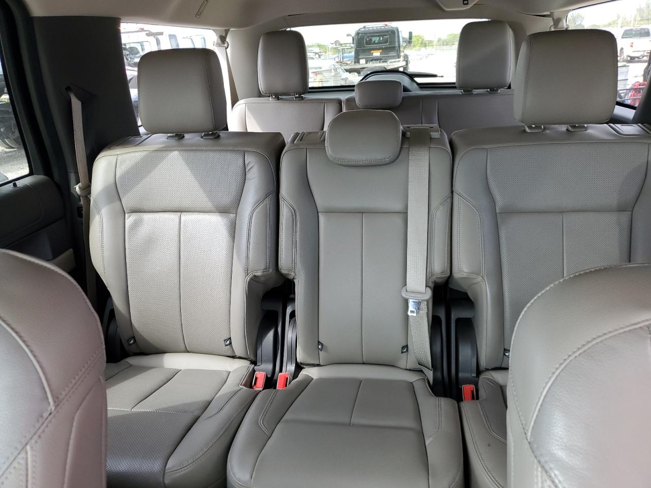 2018 Ford Expedition - Image 10