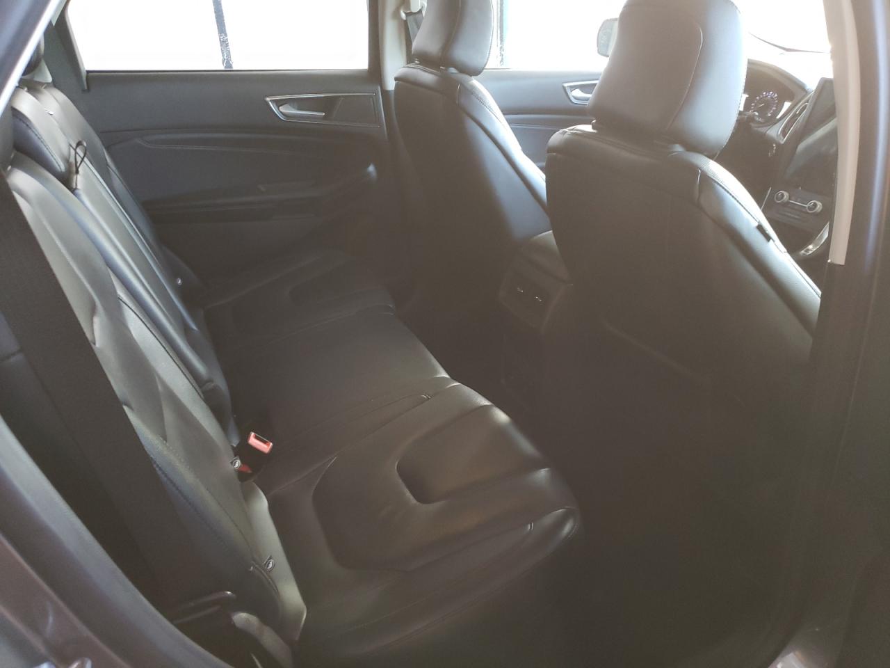 2022 Ford Edge - Image 11