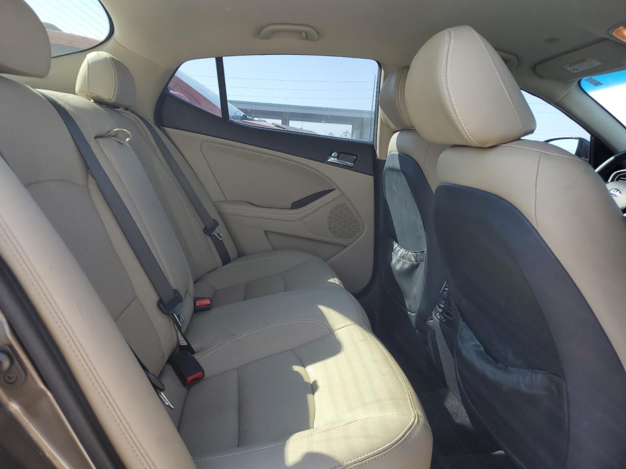 2013 Kia Optima - Image 10