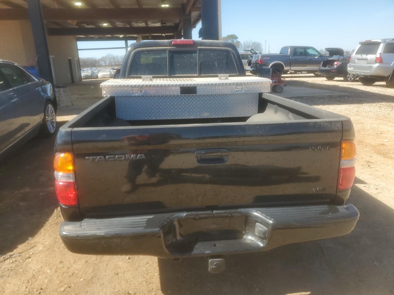 2004 Toyota Tacoma - Image 6