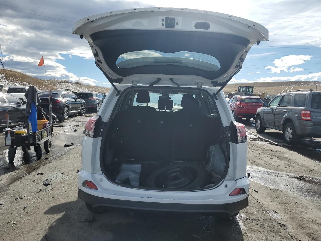 2018 Toyota RAV 4 - Image 6