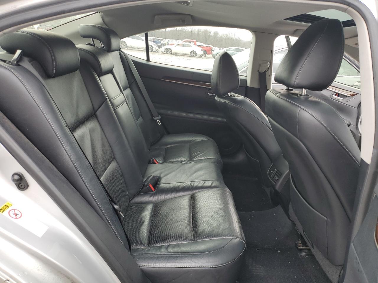 2013 Lexus ES - Image 10