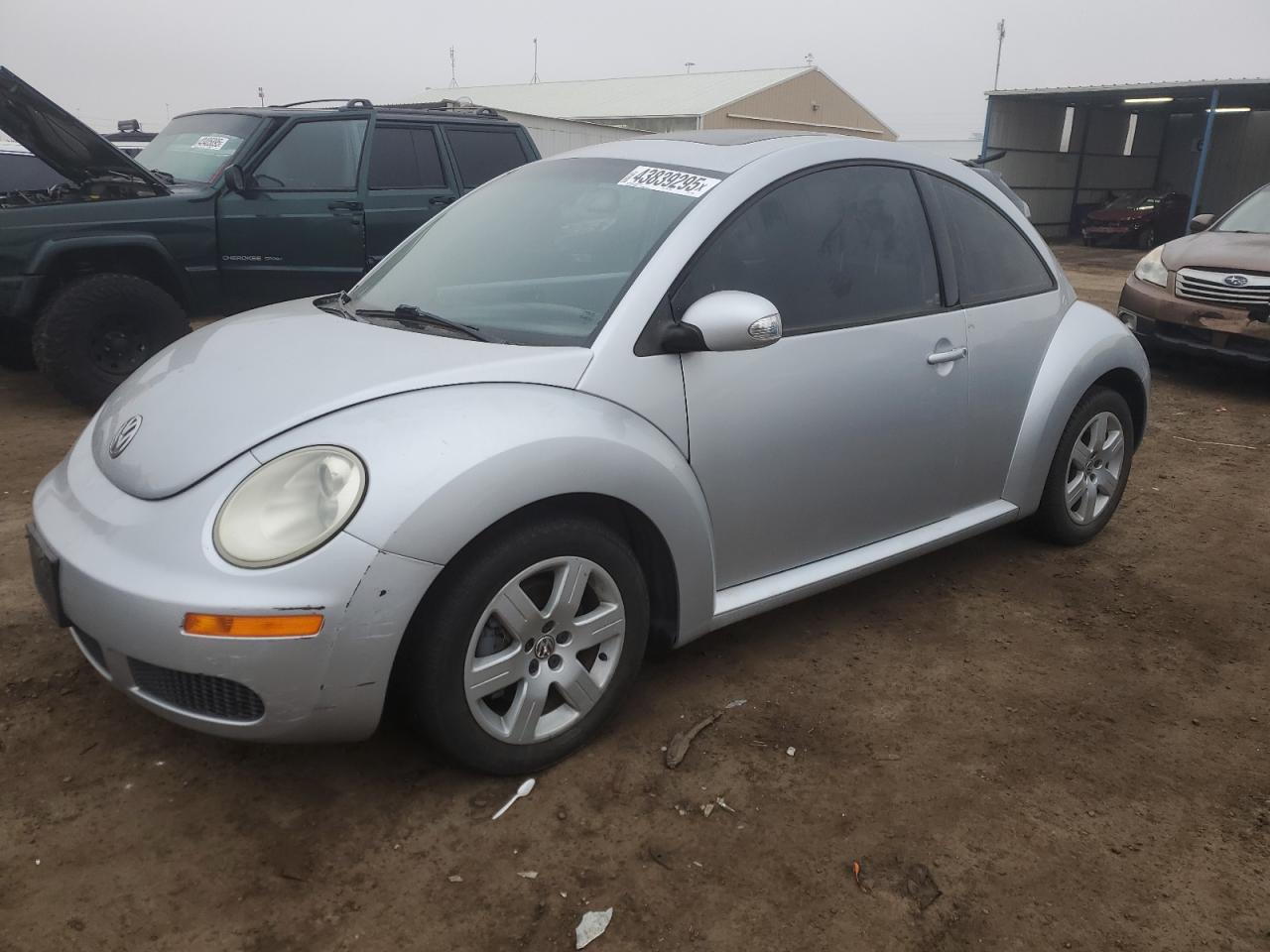 2007 Volkswagen Beetle - Image 1