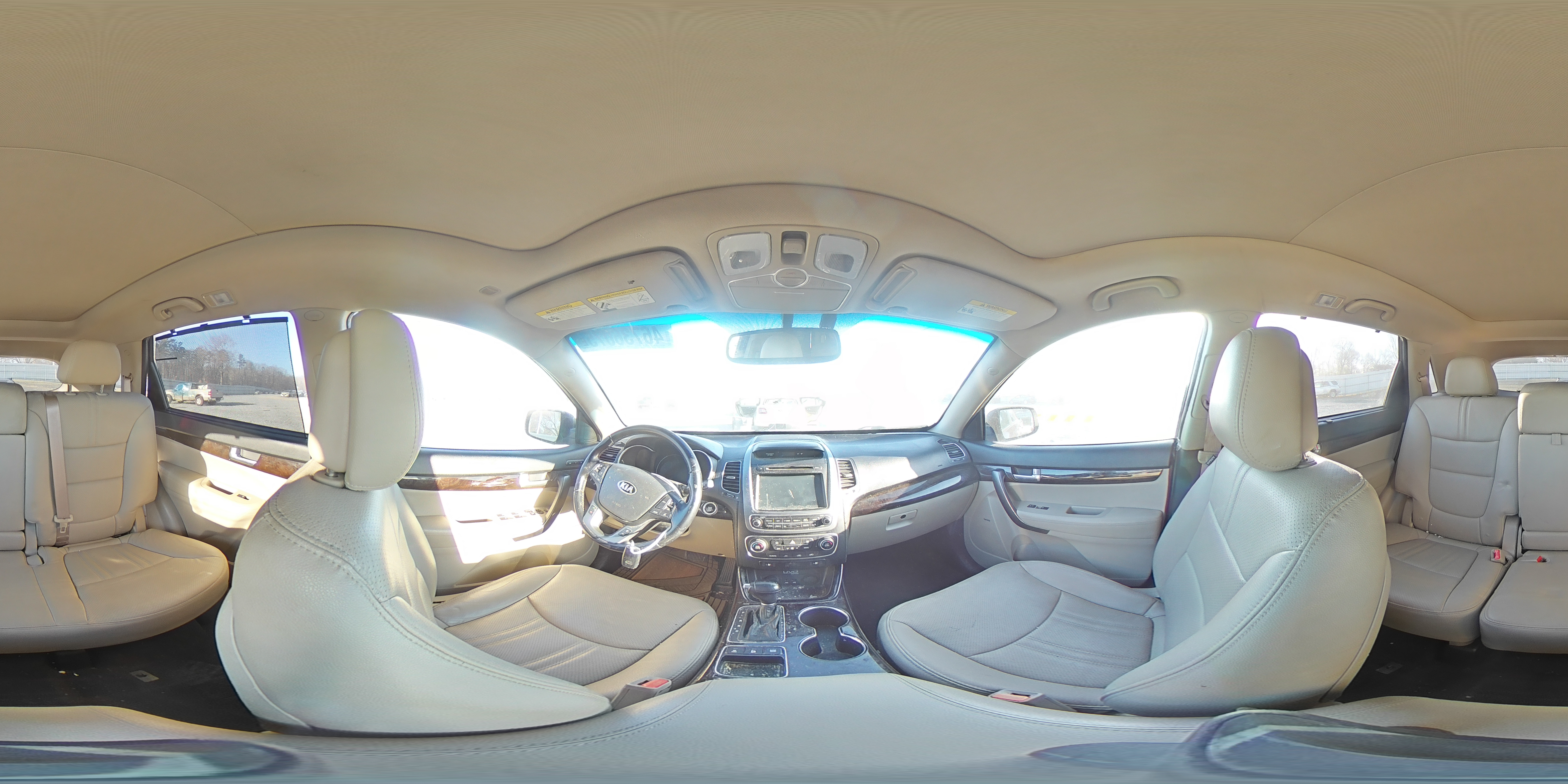 2014 Kia Sorento - Image 13