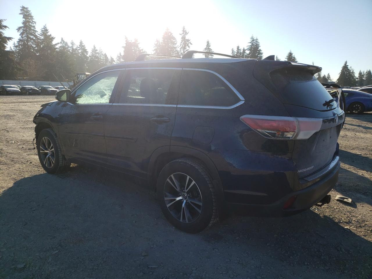 2016 Toyota Highlander - Image 2