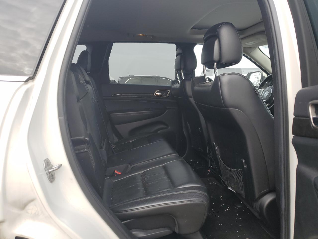 2011 Jeep Grand Cherokee - Image 10