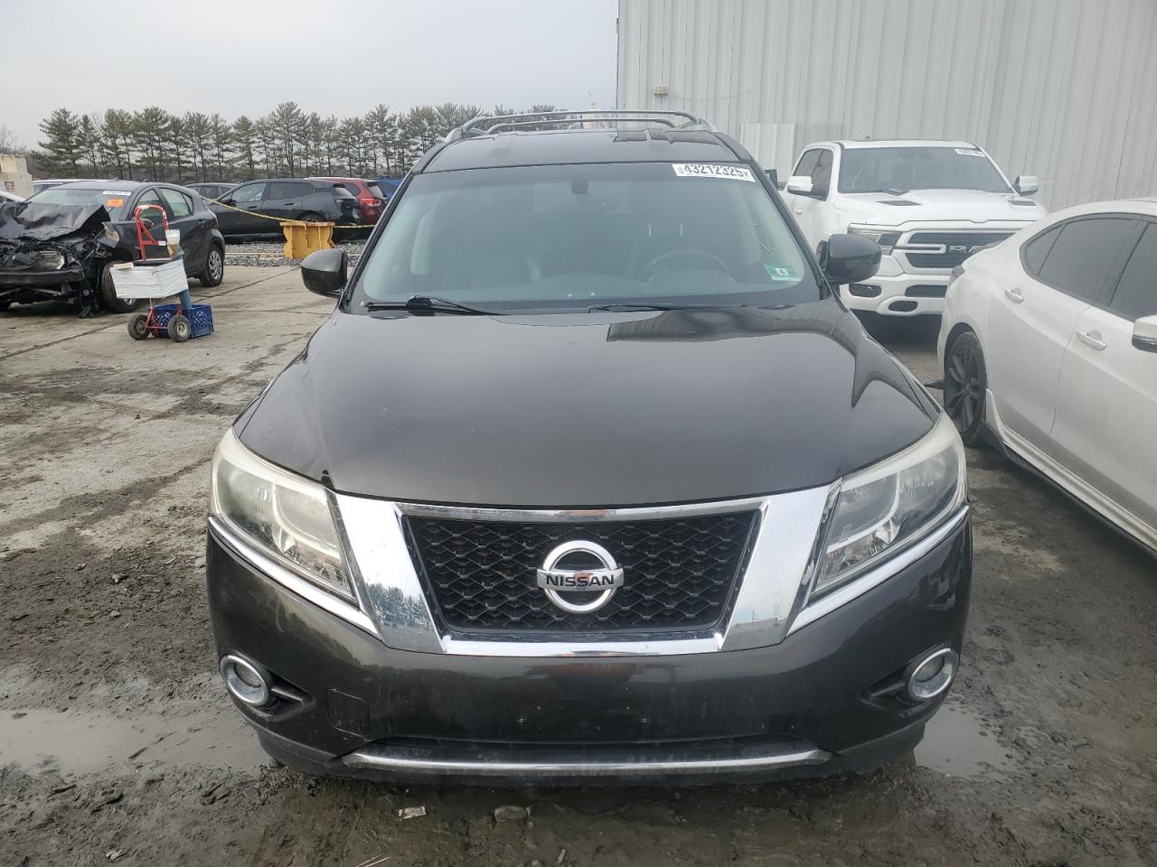 2015 Nissan Pathfinder - Image 5