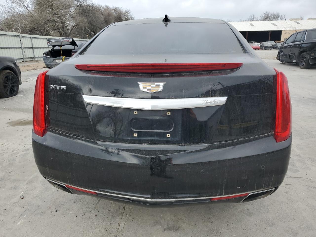 2016 Cadillac XTS - Image 6