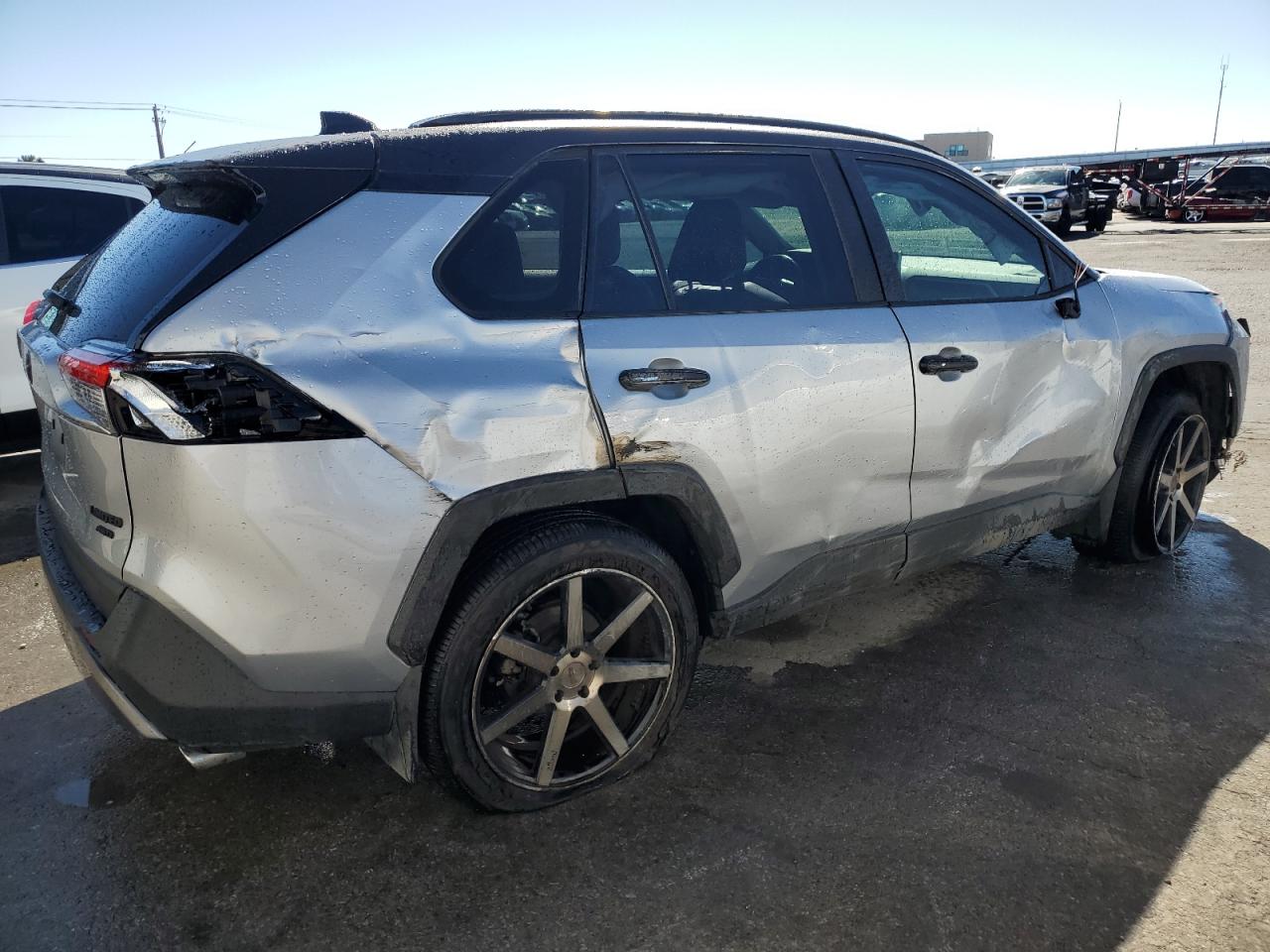 2019 Toyota RAV 4 - Image 3