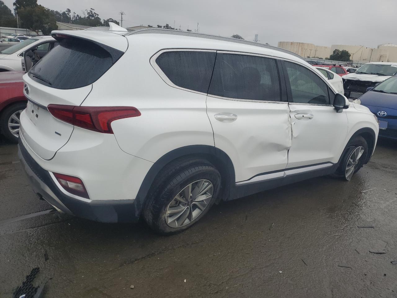 2019 Hyundai Santa Fe - Image 3