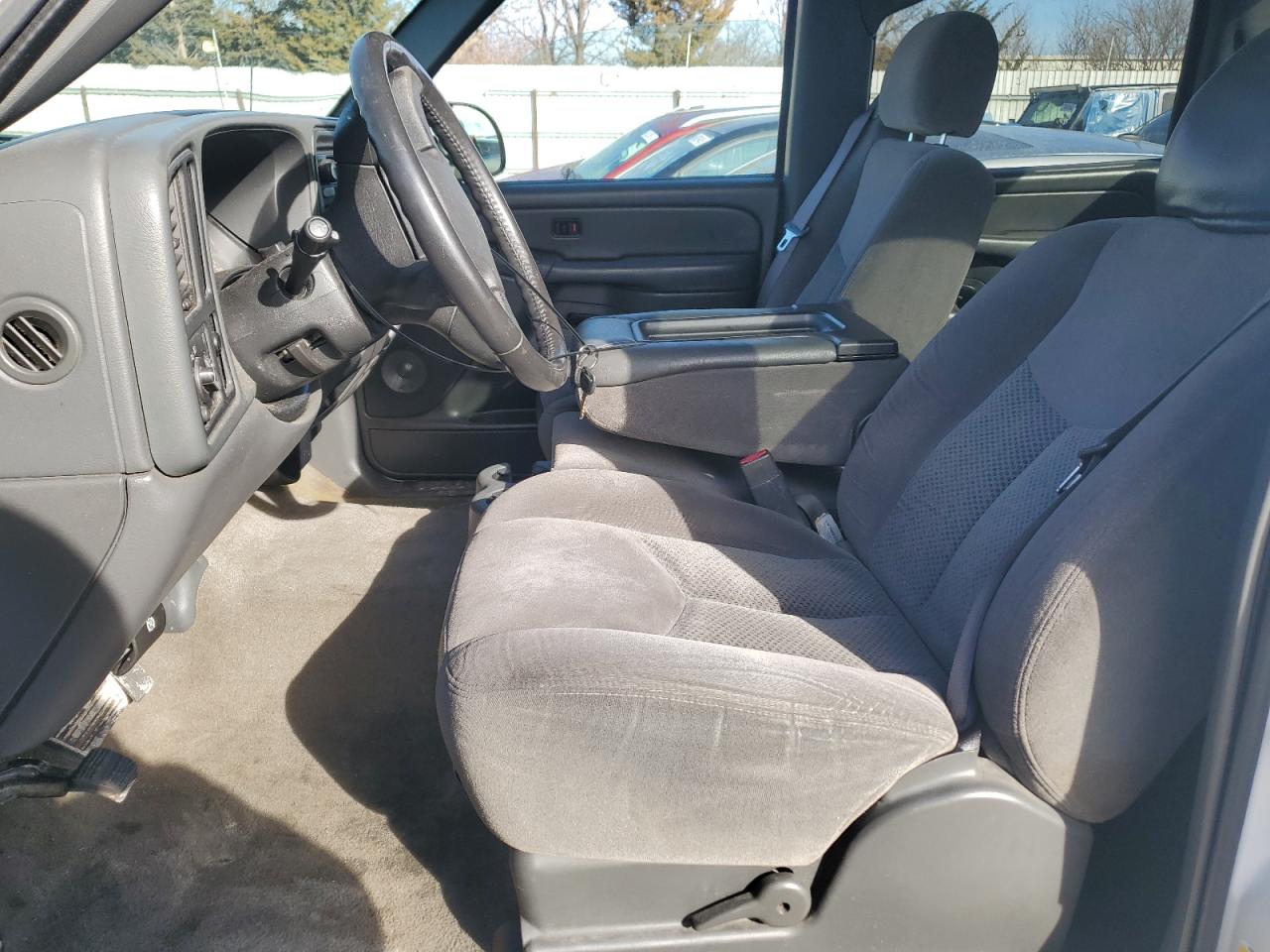 2007 Chevrolet Silverado - Image 7