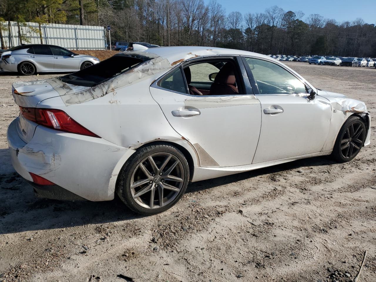 2015 Lexus IS - Image 3
