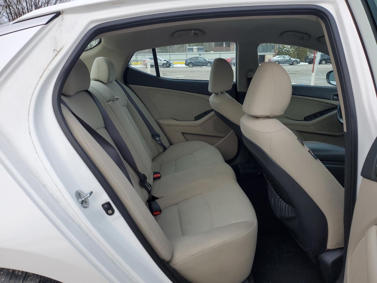 2015 Kia Optima - Image 10