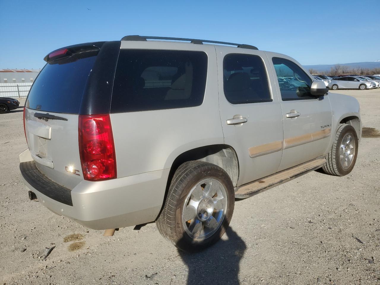 2007 GMC Yukon - Image 3