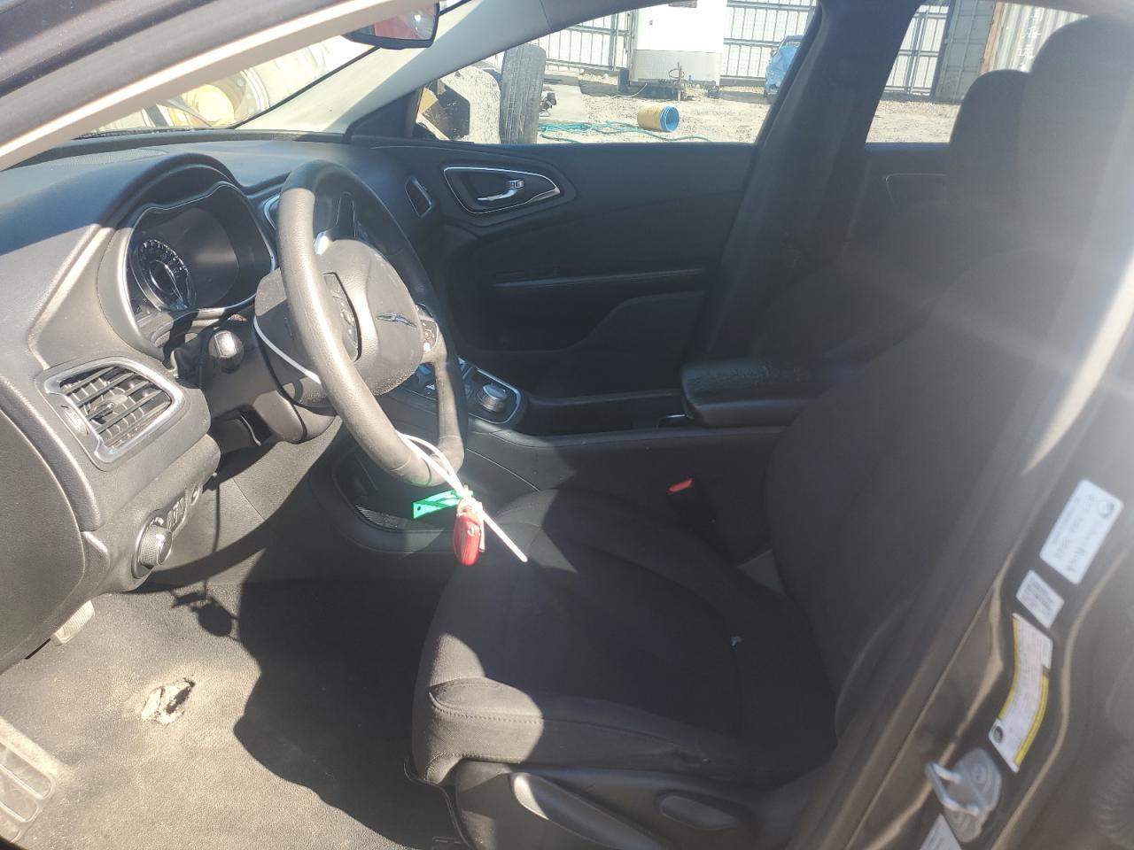 2015 Chrysler 200 - Image 7