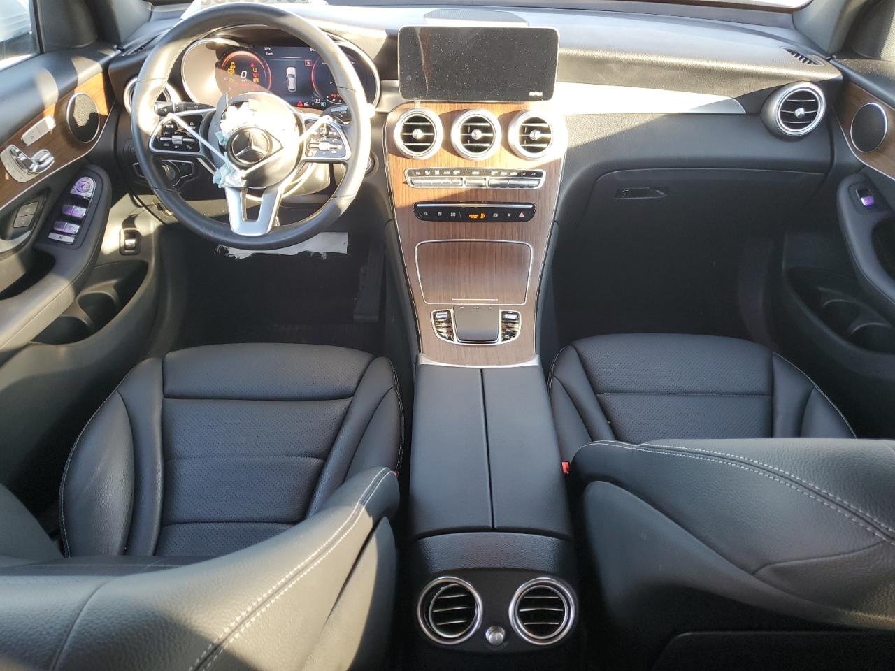 2021 Mercedes-Benz GLC - Image 8