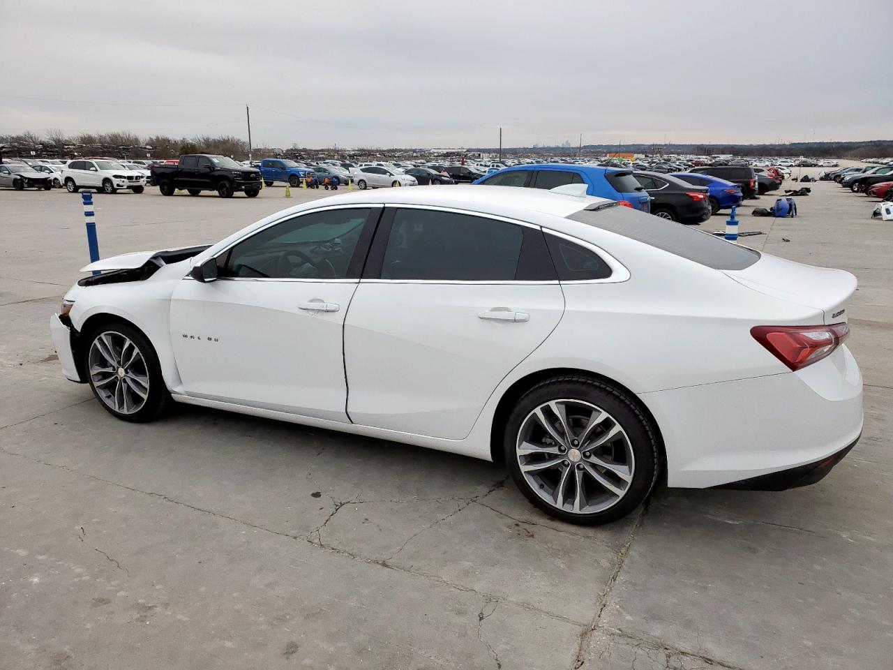 2022 Chevrolet Malibu - Image 2