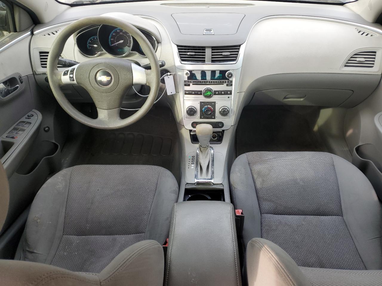 2010 Chevrolet Malibu - Image 8