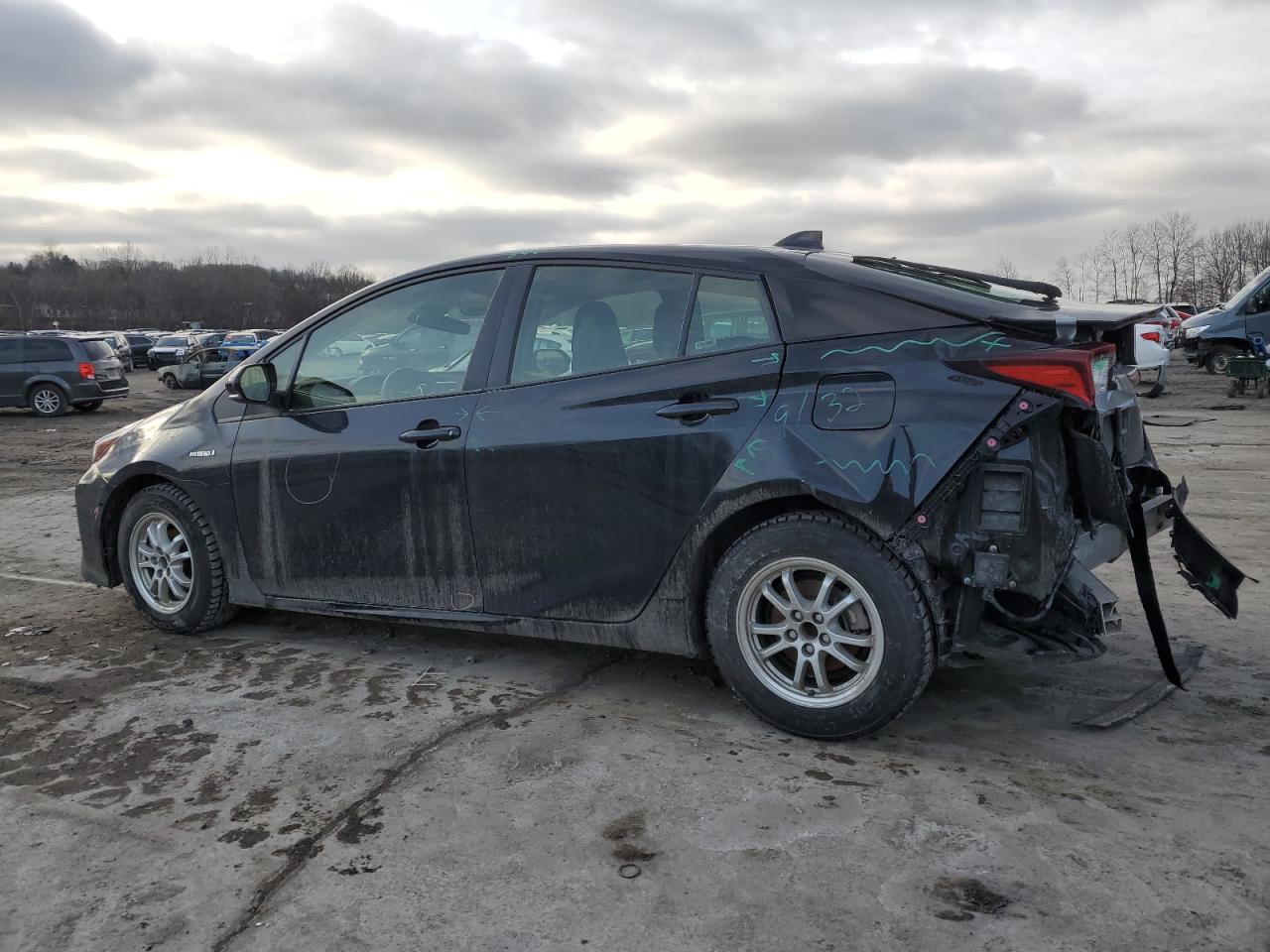 2022 Toyota Prius - Image 2