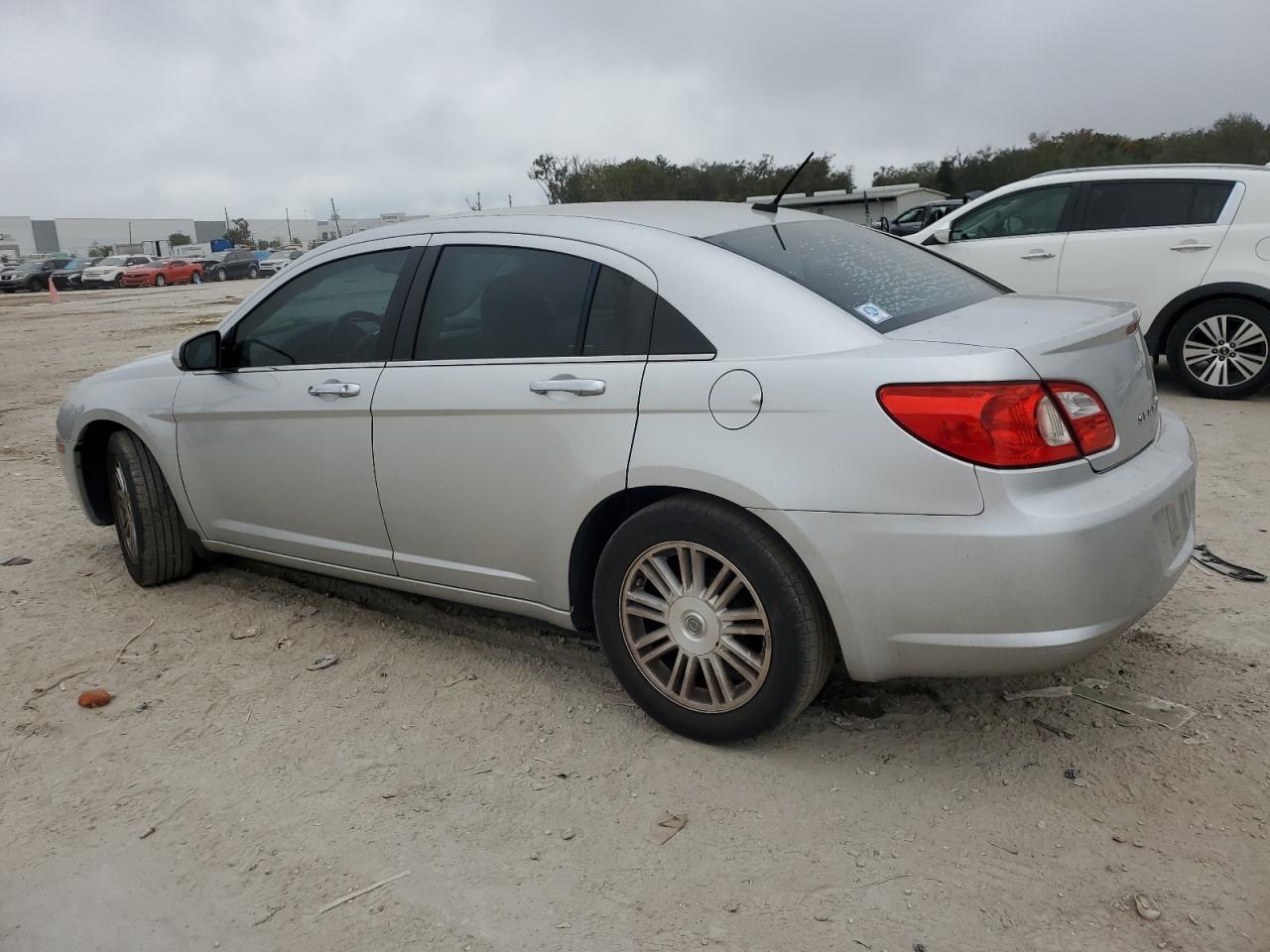 2008 Chrysler Sebring - Image 2