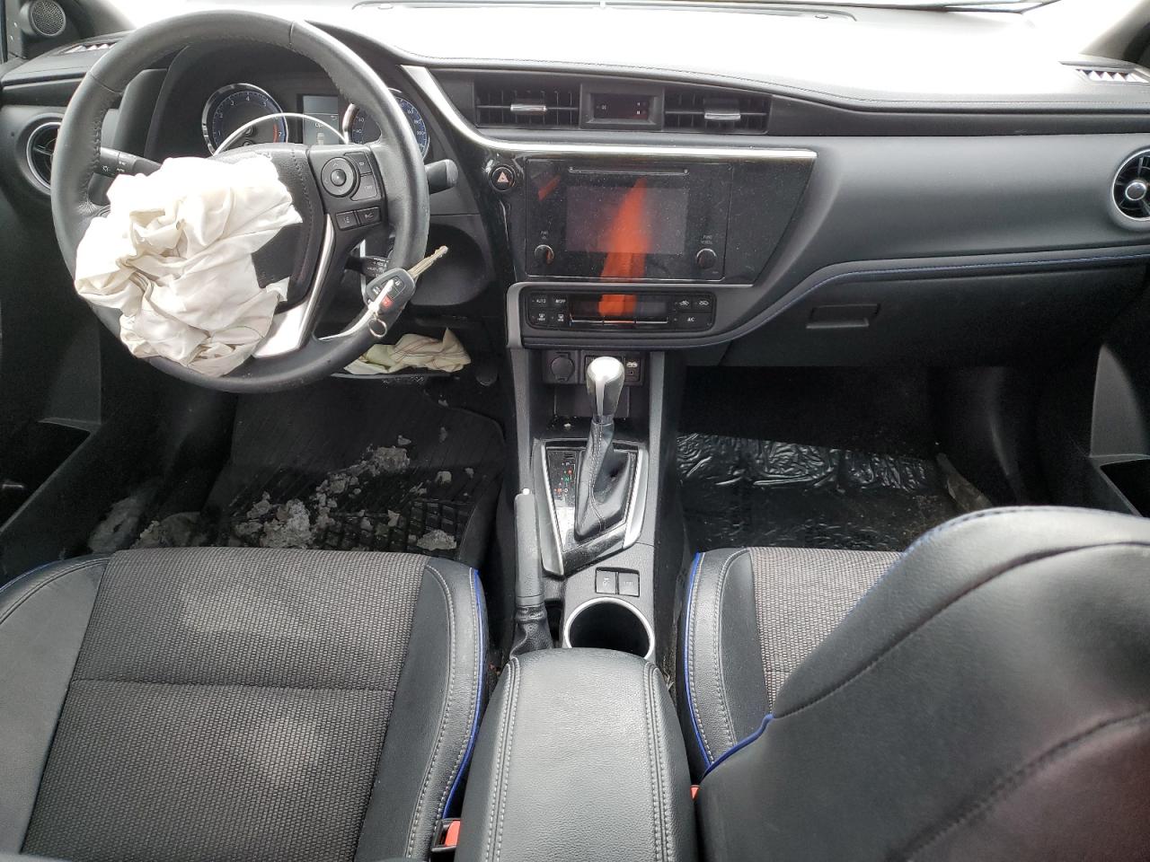 2018 Toyota Corolla - Image 8