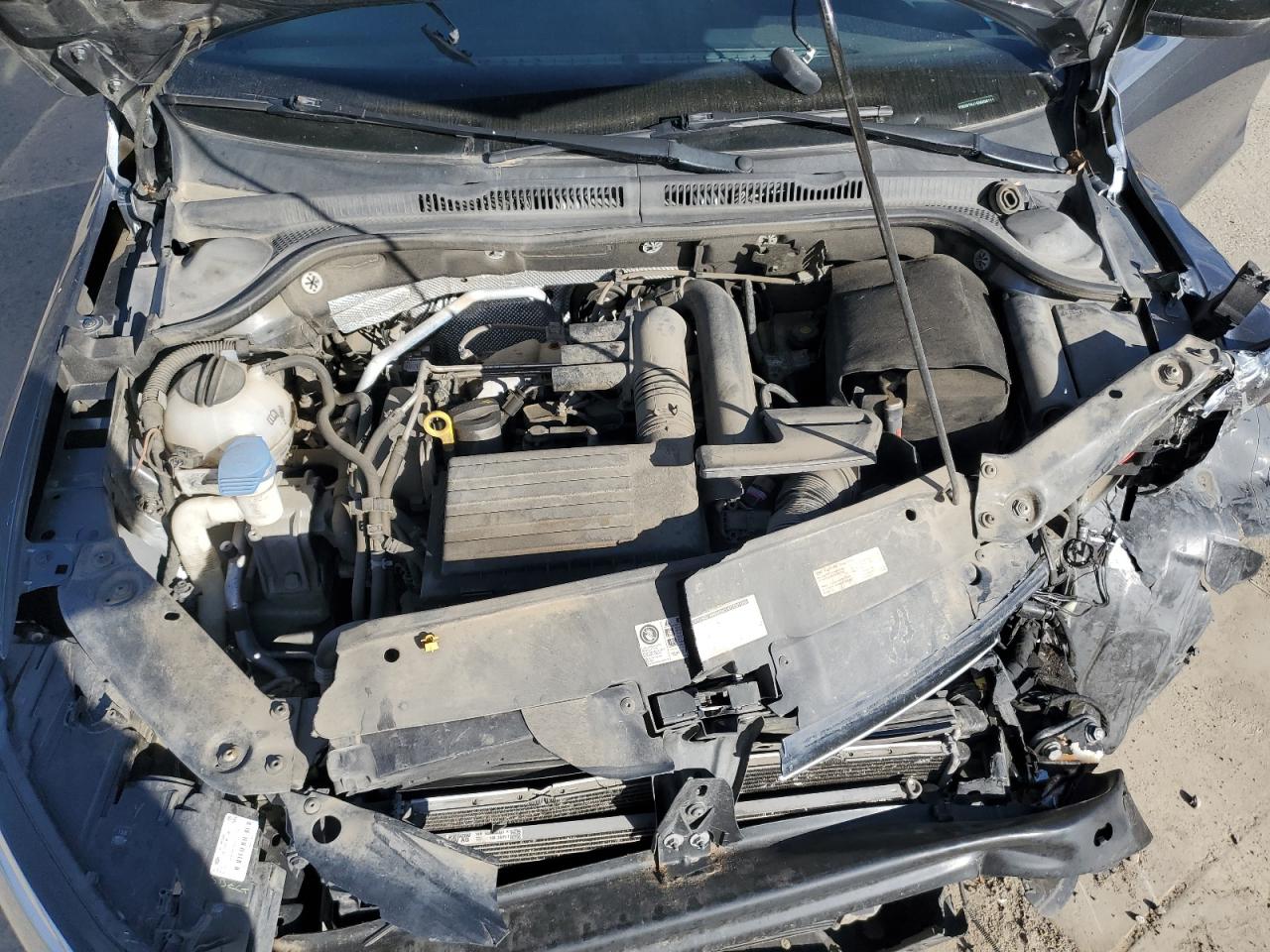 2016 Volkswagen Jetta - Image 11