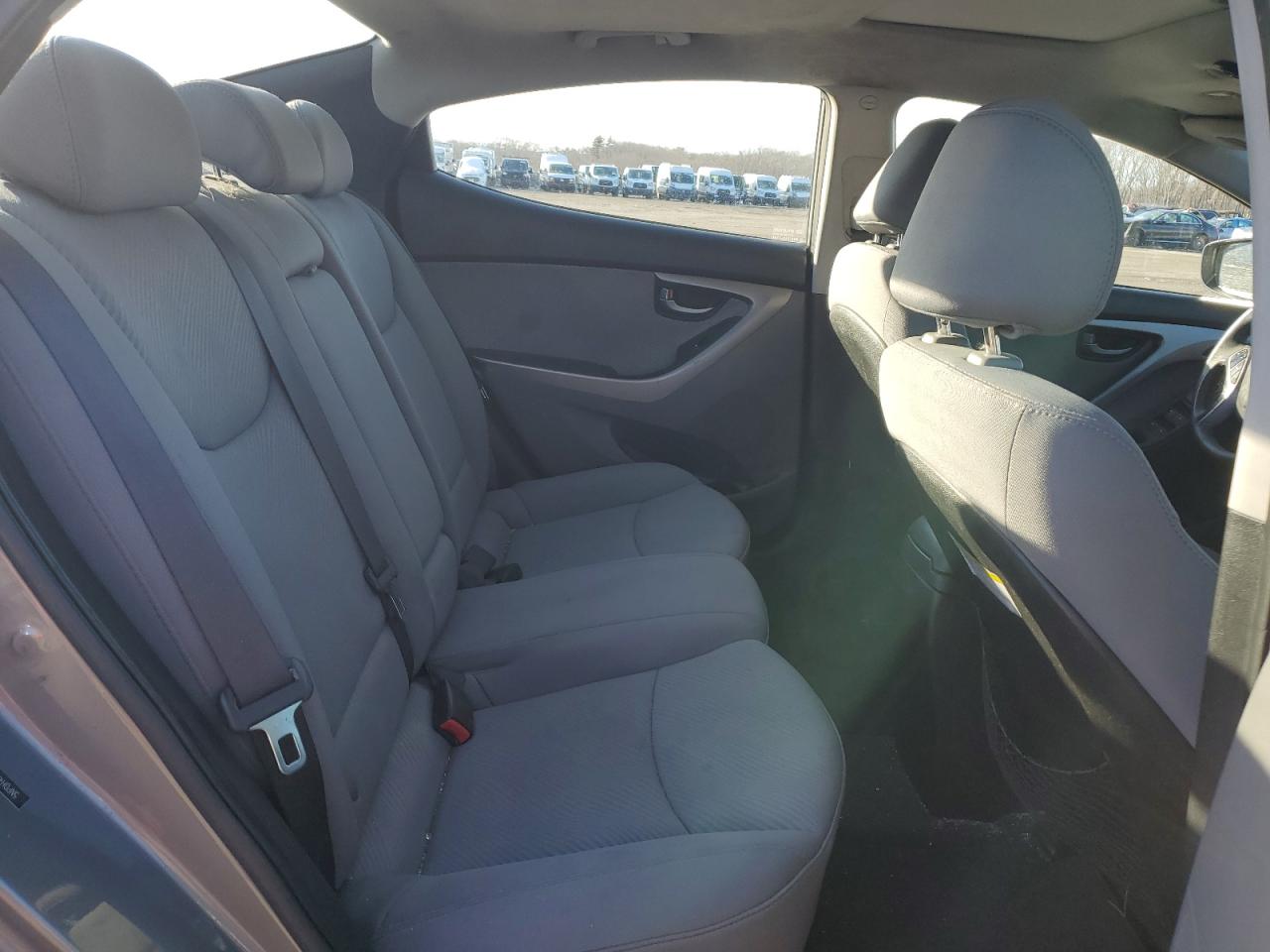 2013 Hyundai Elantra - Image 10