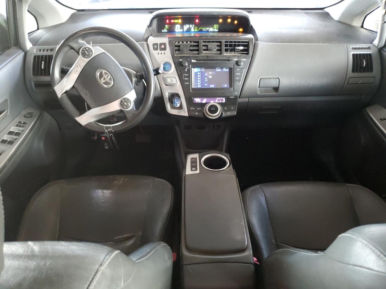 2012 Toyota Prius - Image 8