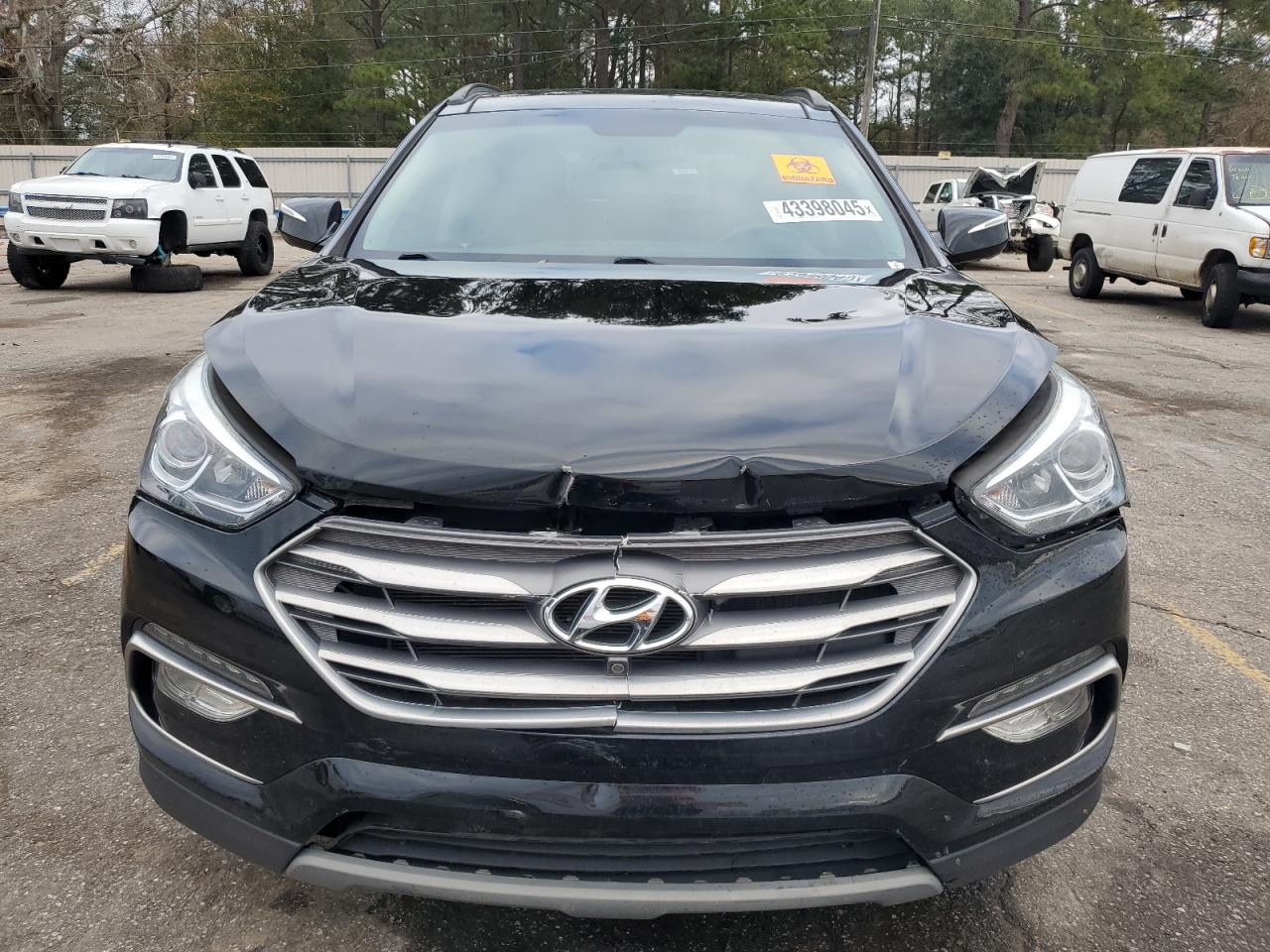 2018 Hyundai Santa Fe - Image 5